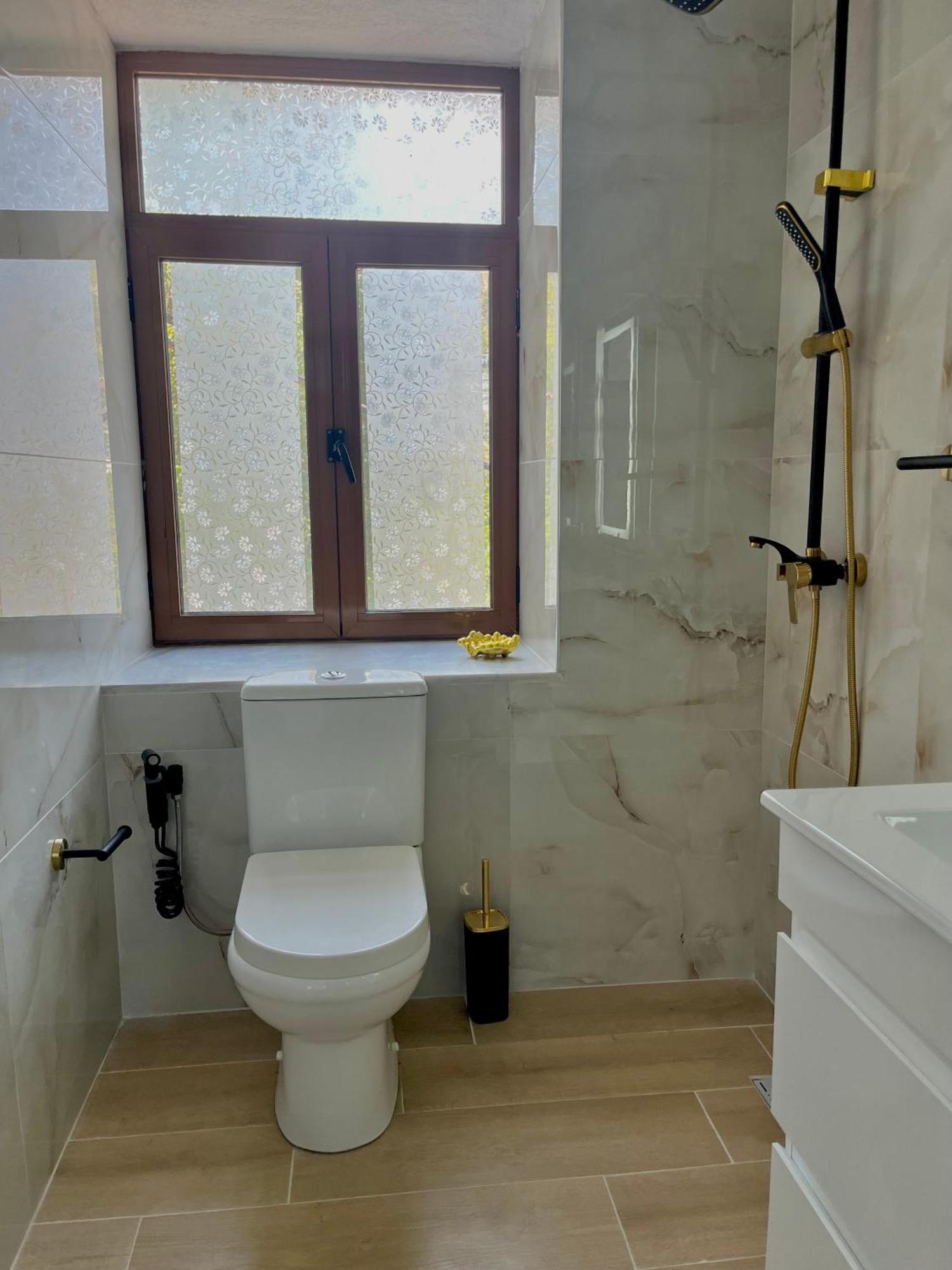 Vrenjo Guesthouse Gjirokastër Dış mekan fotoğraf
