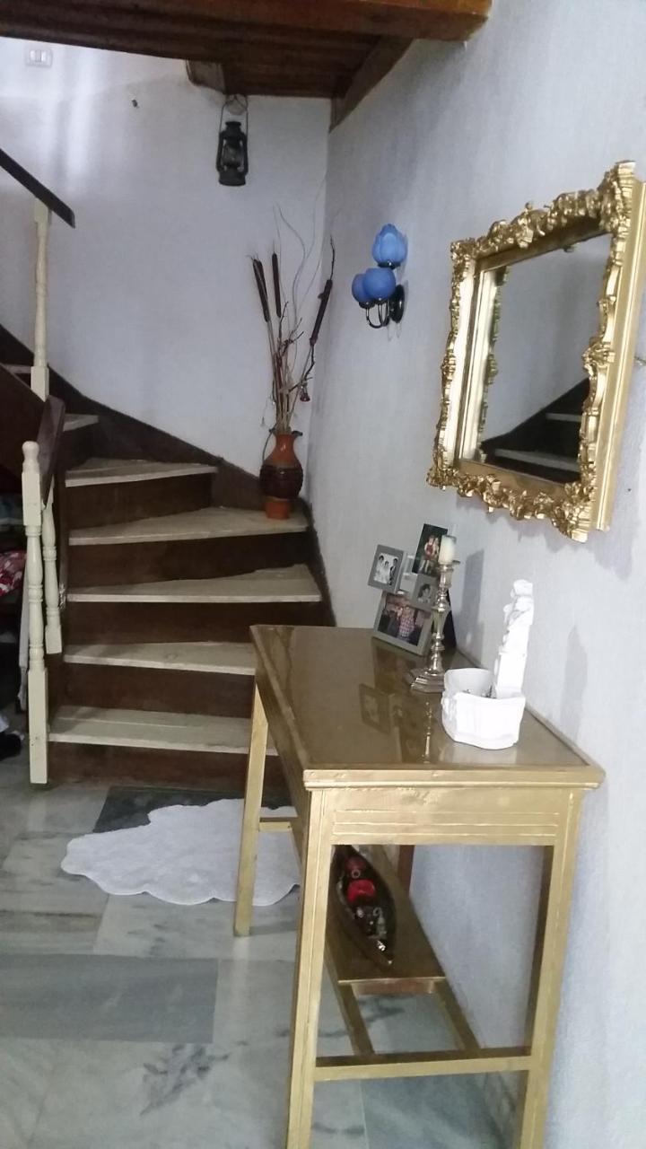 Vrenjo Guesthouse Gjirokastër Dış mekan fotoğraf